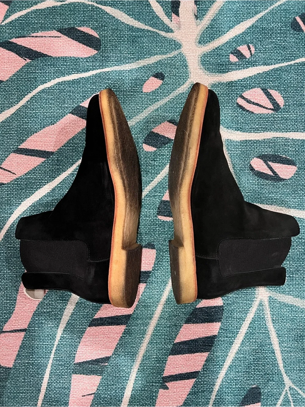 Common Projects these chelseas